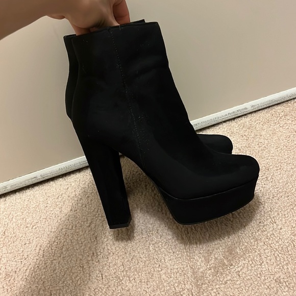 Black suede booties (Akira) - Picture 1 of 4